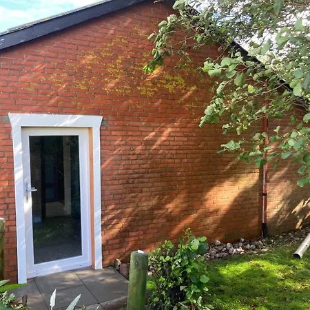 Suedfeddersbuell Hinterm Nordseedeich