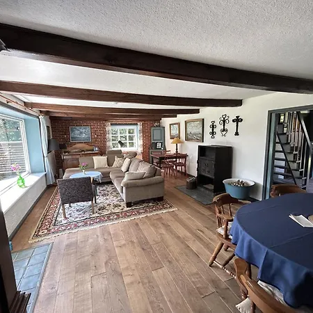 Suedfeddersbuell Hinterm Nordseedeich